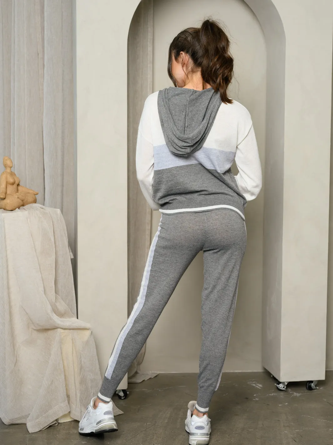 WOMEN'S COLORBLOCK 2PC. HOODIE & PANTS SET